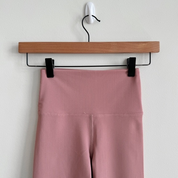 BEACH RIOT • Ayla Leggings in Dusty Rose - Picture 4 of 11
